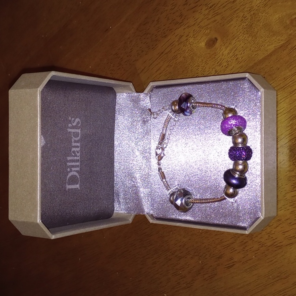 NIB Dillard's Purple & Silver Bracelet